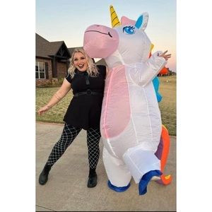 Meet your Posher, Violet